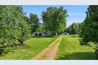 11555 Eisenhower Drive, Chili, WI 54420 - Photo 3