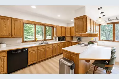 8120 Grove Avenue, Wisconsin Rapids, WI 54494 - Photo 9