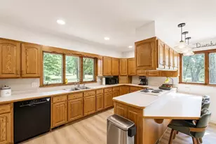 8120 Grove Ave, Wisconsin Rapids, WI 54494 - Photo 9