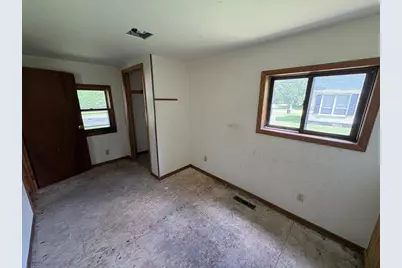 1697 Greenfield Avenue, Wisconsin Rapids, WI 54495 - Photo 9