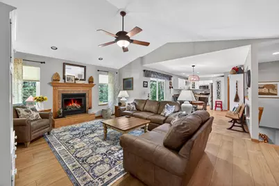 3350 Derby Court, Plover, WI 54467 - Photo 5