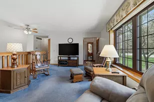 410 Hawthorne Ave, Plover, WI 54467 - Photo 9