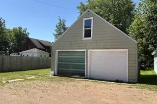306 W Blodgett St, Marshfield, WI 54449 - Photo 7