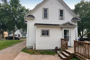 812 E Bridge St, Wausau, WI 54403 - Photo 3
