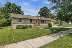 2416 Center St, Stevens Point, WI 54481 - Photo 3