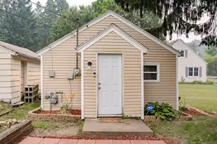 902 Brown St, Wausau, WI 54403 - Photo 3