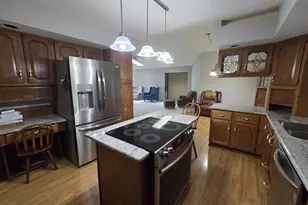 8040 White Pine Dr, Wisconsin Rapids, WI 54494 - Photo 3
