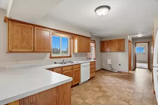 1412 N Oak Ave, Marshfield, WI 54449 - Photo 9