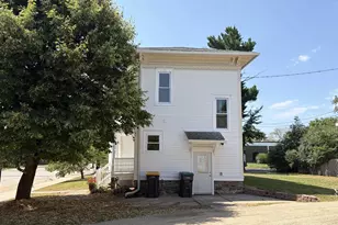 201 W 4th St, Marshfield, WI 54449 - Photo 9