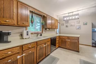 1311 Greenhill Dr, Wausau, WI 54401 - Photo 21