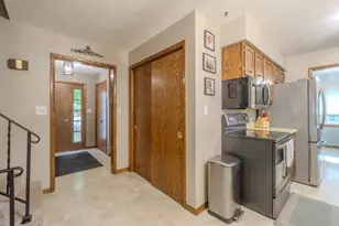 1311 Greenhill Dr, Wausau, WI 54401 - Photo 11