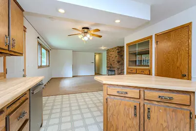 819 Broadway Avenue, Wausau, WI 54403 - Photo 11