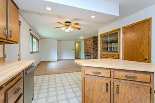 819 Broadway Ave, Wausau, WI 54403 - Photo 11