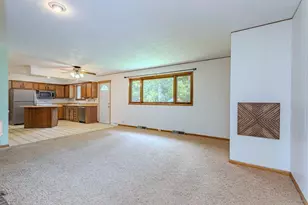 819 Broadway Ave, Wausau, WI 54403 - Photo 5