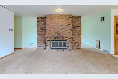 819 Broadway Avenue, Wausau, WI 54403 - Photo 7