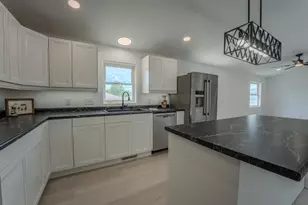 604B Eugene St, Merrill, WI 54452 - Photo 9