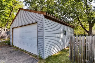 834 S 11th Avenue, Wausau, WI 54401 - Photo 5