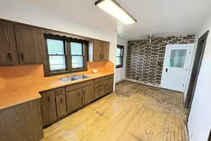 2261 W Grand Ave, Wisconsin Rapids, WI 54495 - Photo 9