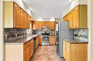 1213 W Jefferson St, Marshfield, WI 54449 - Photo 11