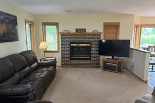 1213 W Jefferson St, Marshfield, WI 54449 - Photo 3