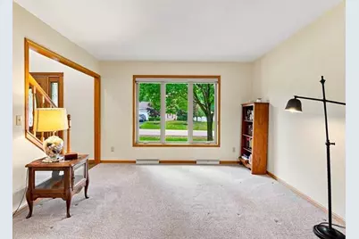 1213 W Jefferson Street, Marshfield, WI 54449 - Photo 7