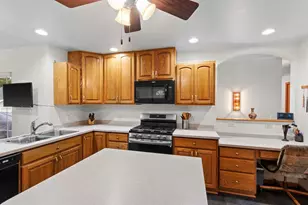 6220 Pointe Pl, Wisconsin Rapids, WI 54494 - Photo 5