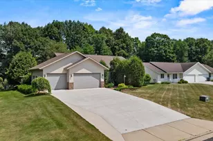 1201 W 11th St, Marshfield, WI 54449 - Photo 3