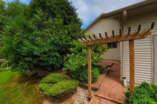 1201 W 11th St, Marshfield, WI 54449 - Photo 9