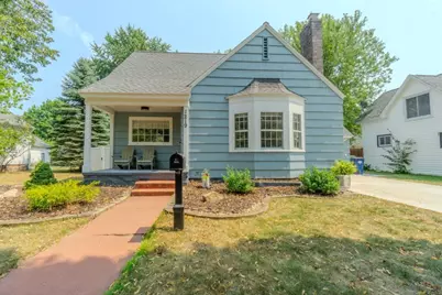1219 S 7th Avenue, Wausau, WI 54401 - Photo 3