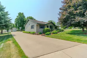 1313 Norton St, Wausau, WI 54401 - Photo 3