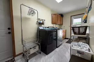 1511-1513 Jonathans Ct, Plover, WI 54467 - Photo 7