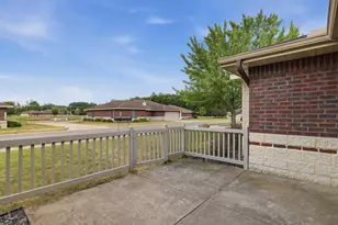 1032 Jasmine Ln, Stevens Point, WI 54482 - Photo 5