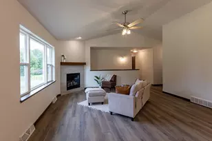 565 Still Waters Ln, Plover, WI 54467 - Photo 3