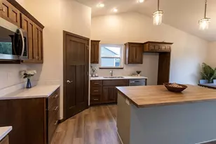 565 Still Waters Ln, Plover, WI 54467 - Photo 11