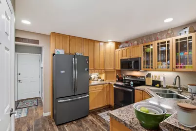 1121 Hearthstone Place, Plover, WI 54467 - Photo 9