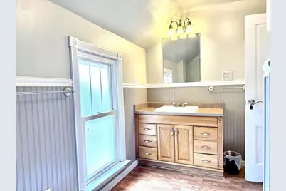 404 Bruce Street, New London, WI 54961 - Photo 17