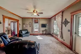 404 Bruce St, New London, WI 54961 - Photo 7