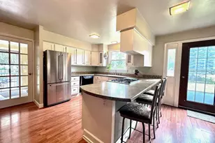 404 Bruce St, New London, WI 54961 - Photo 11