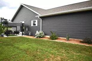 860 Green Pastures Trl, Plover, WI 54467 - Photo 23