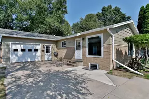 1134 S 17th Ave, Wausau, WI 54401 - Photo 7