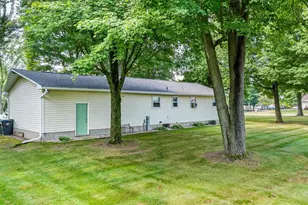 711 E 25th St, Marshfield, WI 54449 - Photo 19