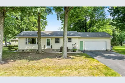 711 E 25th Street, Marshfield, WI 54449 - Photo 1