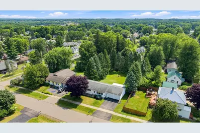 305 N Cherry Avenue, Marshfield, WI 54449 - Photo 11