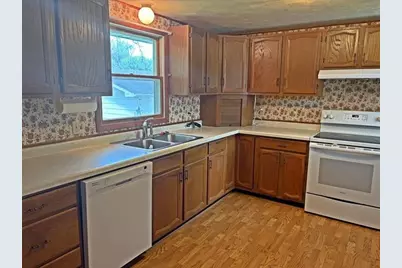 105 N Hendren Avenue, Greenwood, WI 54449 - Photo 3