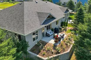 1110 Wildflower Dr, Marshfield, WI 54449 - Photo 9