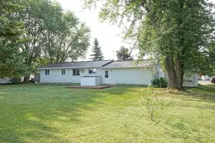 406 E Pine St, Abbotsford, WI 54405 - Photo 17