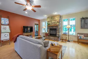 309 Winnebago Ave, Hatley, WI 54440 - Photo 17
