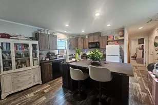 905 E Kalsched St, Marshfield, WI 54449 - Photo 7
