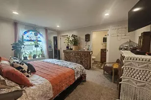 905 E Kalsched St, Marshfield, WI 54449 - Photo 9