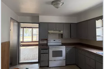 1412 E 6th Street, Merrill, WI 54452 - Photo 9